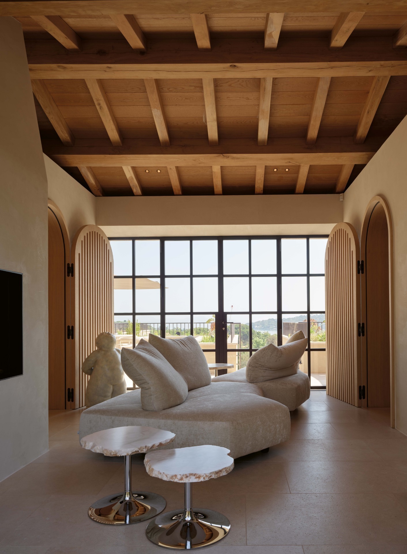 Helles modulares Edra ANYWHERE Sofa in moderner Architektur